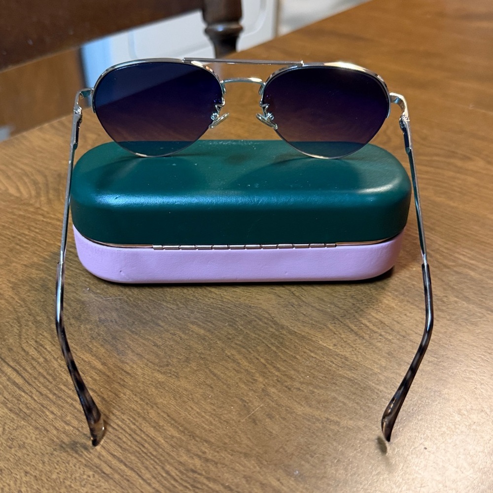 Aviator Sunglasses with Dark Smoke Lenses - Picture 5 of 10